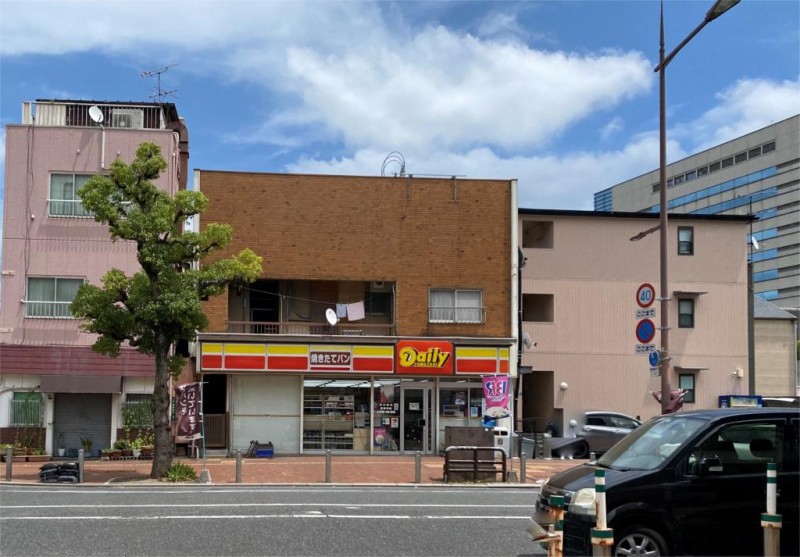 コンビニ　デイリーヤマザキ 南鳥旗店（コンビニ）まで465m
