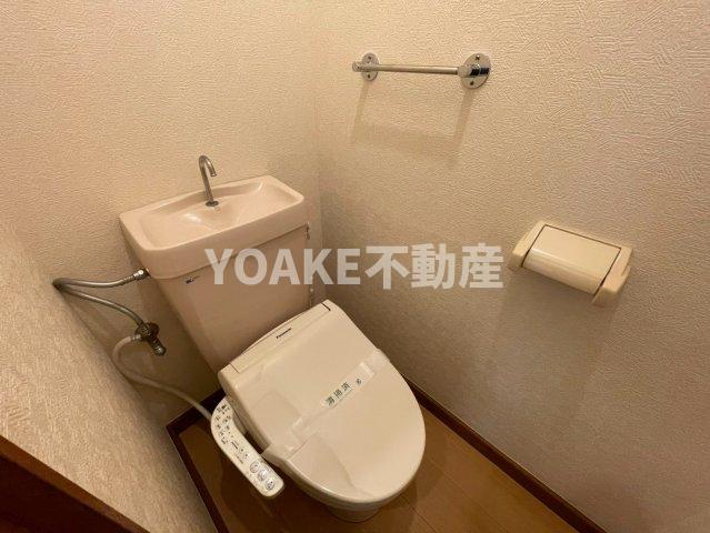 相鉄本線 かしわ台駅 徒歩7分 2階建 築41年のトイレ写真