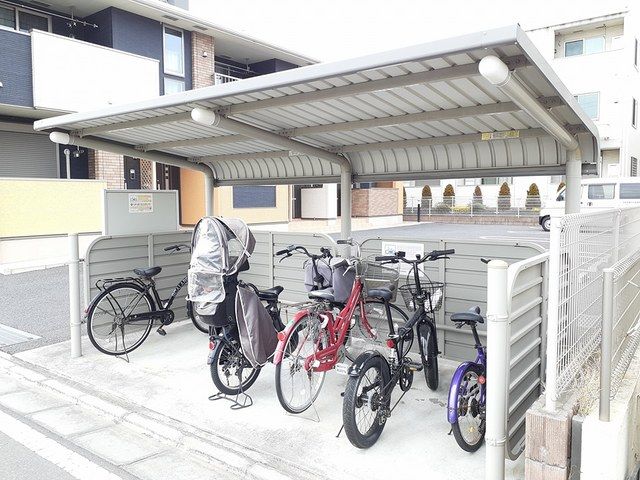 埼玉高速鉄道 浦和美園駅 徒歩20分 2階建 築10年の外観写真
