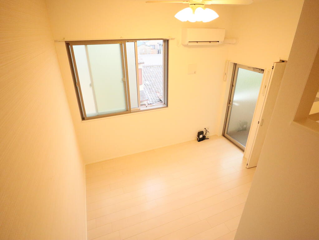 NEXSTAGE 深草坊町の居間写真