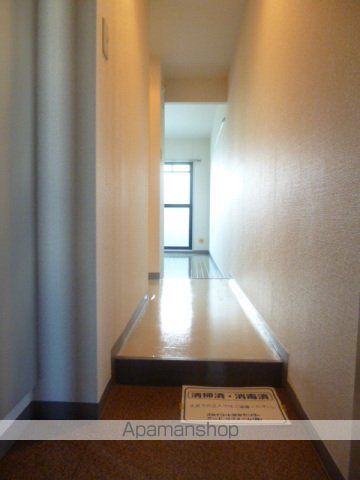 スカイコート新宿第7の玄関写真