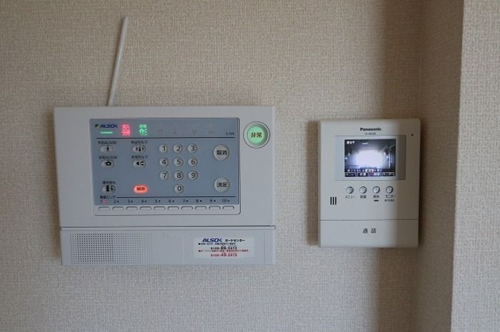 セキュリティ　モニター付きインターホンです