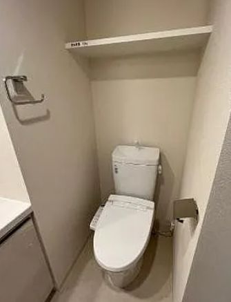 トイレ　参考写真：別部屋タイプ