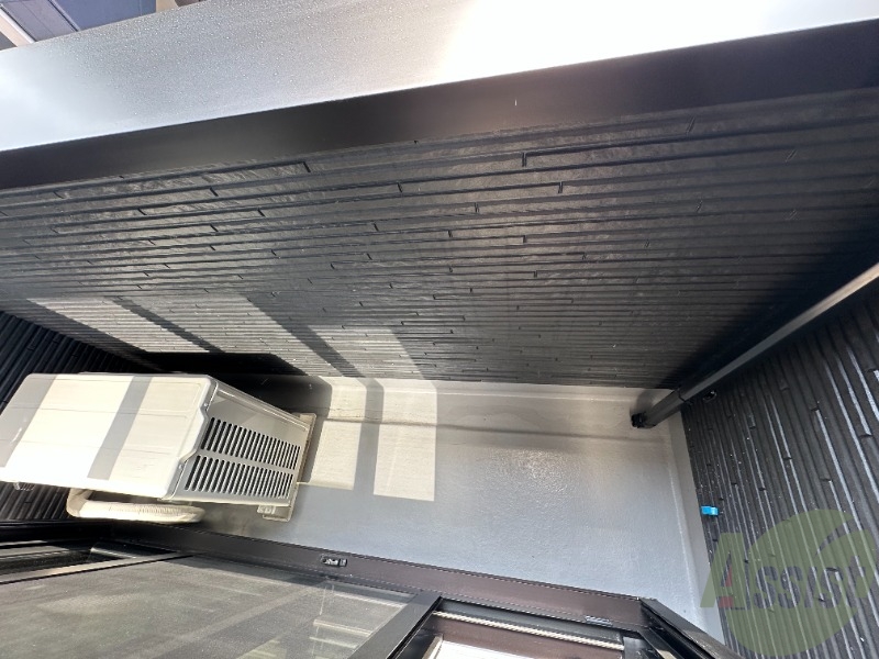バルコニー　バルコニーが付いています。窓ガラスはトリプルガラスサッシです