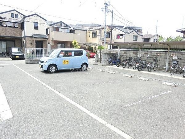 駐車場　敷地内駐車場！
