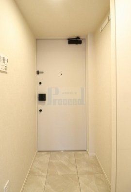 玄関　広々とした玄関部分