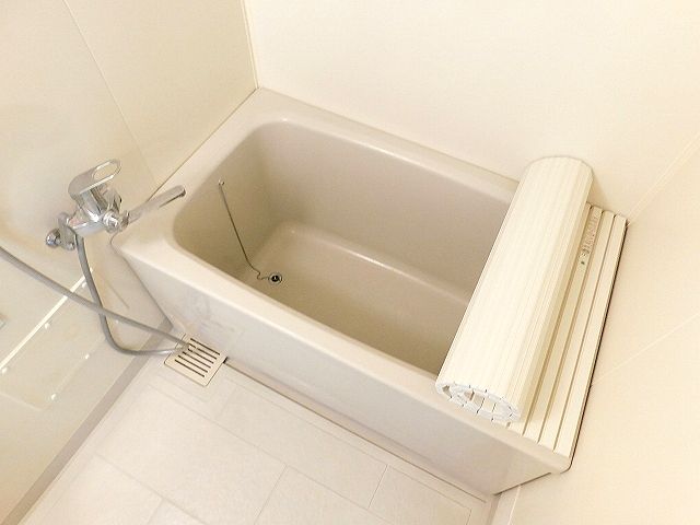 ＪＲ関西本線 高井田駅 徒歩7分 8階建 築33年の風呂写真