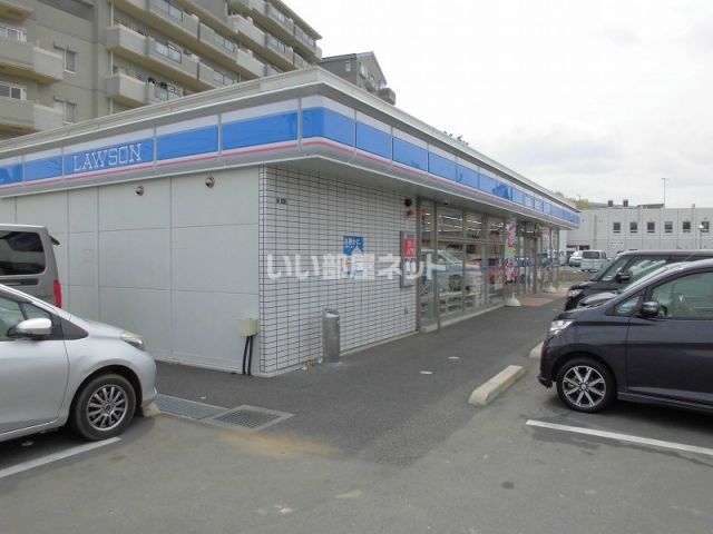 コンビニ　ローソン（取手郵便局前）（コンビニ）まで556m