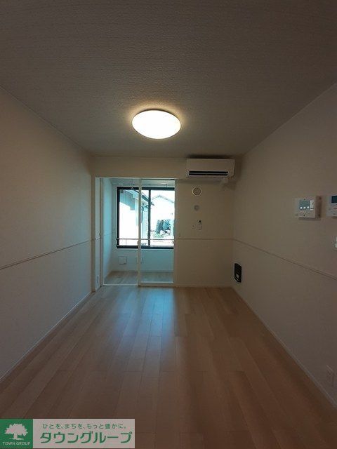 レジデンスnoaの居間写真