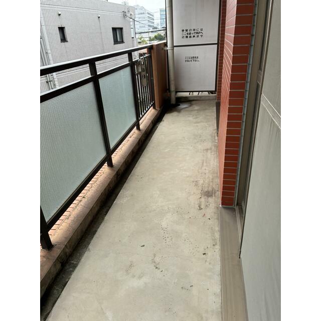 バルコニー　現況優先