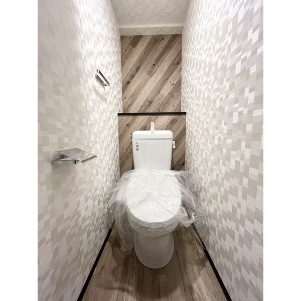 名鉄小牧線 上飯田駅 徒歩2分 14階建 築3年のトイレ写真
