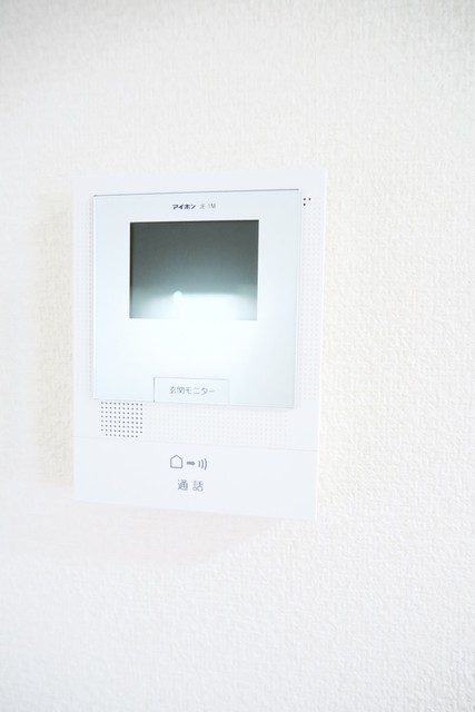 セキュリティ　来訪者の確認ができて安心のＴＶモニタ付ドアホン