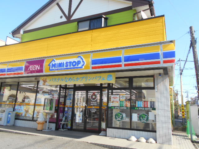 コンビニ　ミニストップ下矢切栄町店（コンビニ）まで300m
