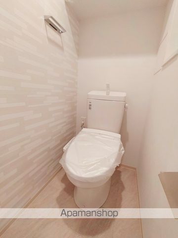 コンフォリア・リヴ南森町Qのトイレ写真