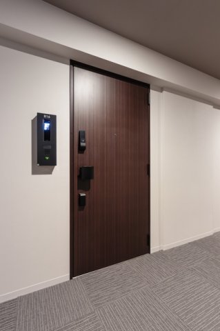 玄関　※写真は同タイプ住戸です。