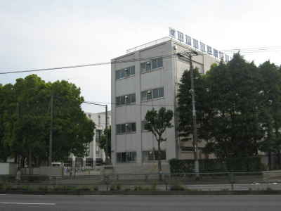 中学校　上一色中学校（中学校）まで942m