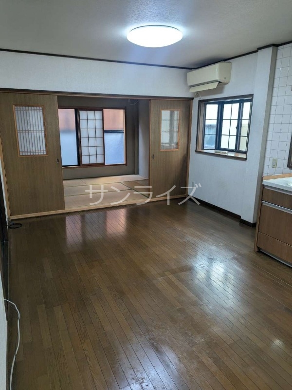 生野区巽東4丁目貸家の居間写真
