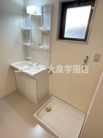 都営大江戸線 光が丘駅 徒歩12分 7階建 築32年の内装写真