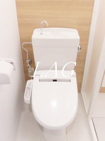 東急目黒線 西小山駅 徒歩3分 3階建 築44年のトイレ写真