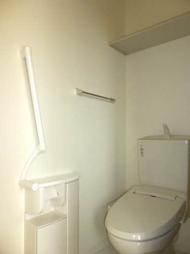 カーサ・ヴィアソーレ B棟のトイレ写真
