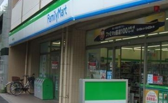 コンビニ　ファミリーマート大塚三丁目店（コンビニ）まで373m