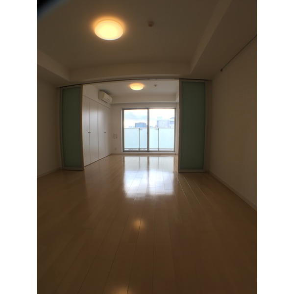 居室・リビング　※別部屋参考写真