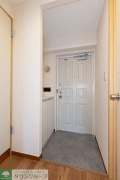 玄関　※写真は同タイプ住戸です。