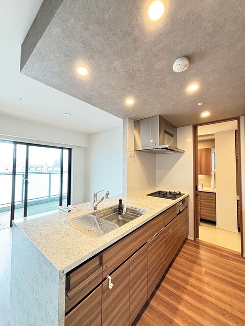 キッチン　※写真は同タイプ住戸です。