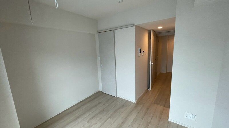 その他部屋・スペース　広くて明るい寝室