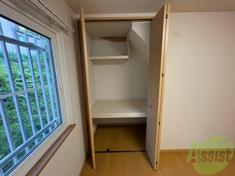 収納　収納もバッチリあるのでお部屋が片付きますよ！