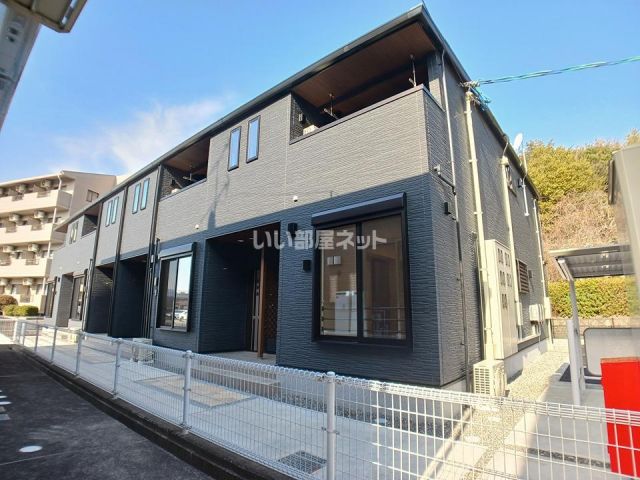 ＪＲ山陽本線 西条駅 バス乗車時間：20分 最寄りバス停で下車 徒歩15分 築1年