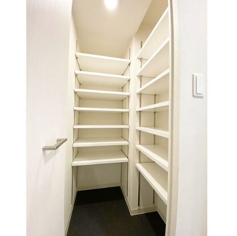 収納　※同物件他部屋写真 反転、色違いの場合有 現況優先