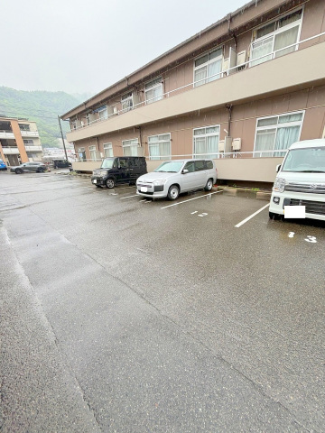 小学校　海田町立海田東小学校（小学校）まで874m