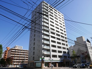 【クレジデンス札幌・南４条の建物外観】