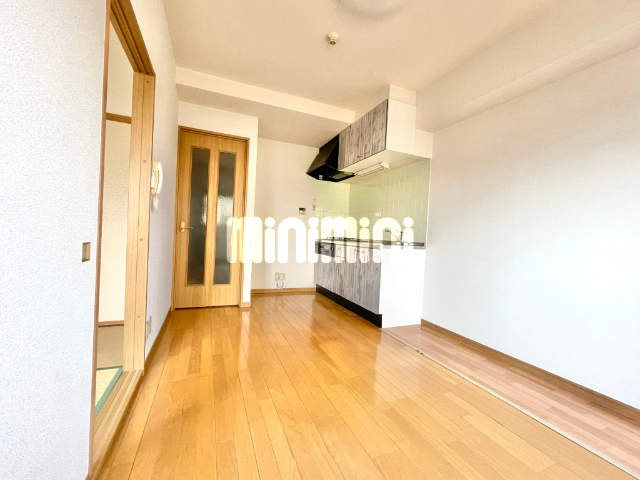 居室・リビング　リビング７帖あります。