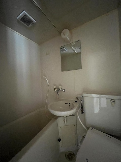 バス・シャワールーム　同物件別号室