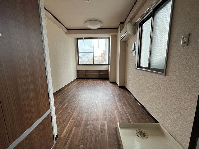 居室・リビング　同物件別号室