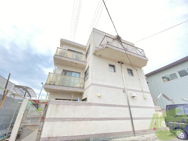 神戸市西区持子のマンションの建物外観