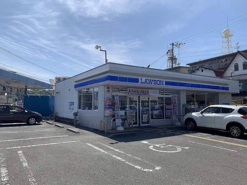 コンビニ　ローソン高知高須店（コンビニ）まで662m