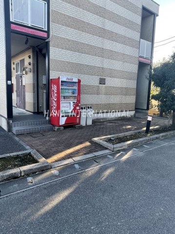 【松戸市五香南のアパートのエントランス】