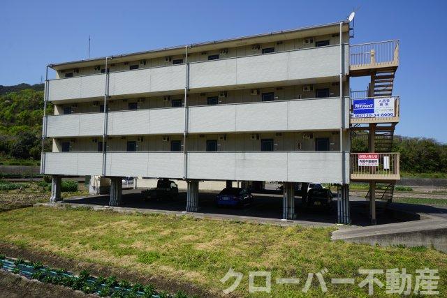 【グランシャトー吉原南棟の建物外観】