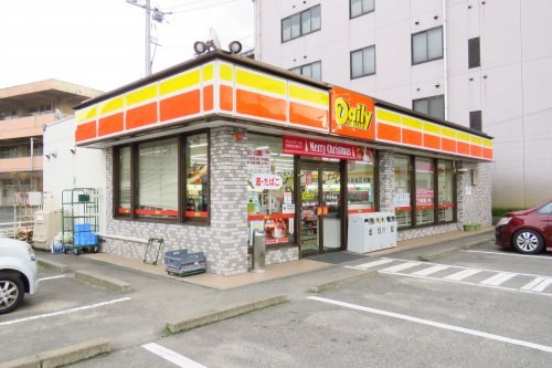 【福山市沖野上町のアパートのコンビニ】