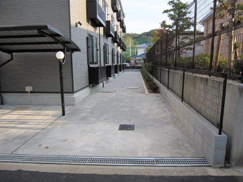 その他共有部分　屋根付きの駐輪場がございます。