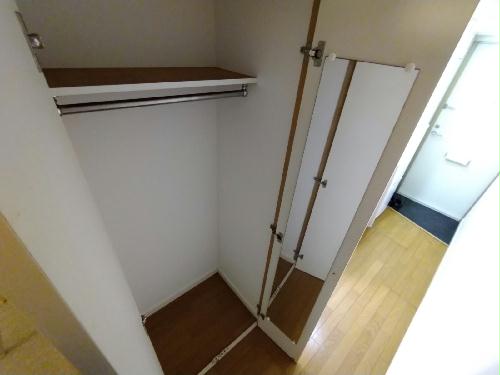 収納　姿見付きです♪