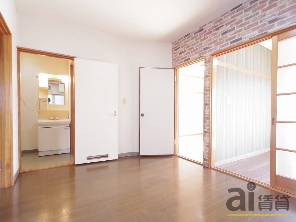 居室・リビング　※他号室写真です