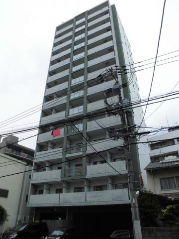 【広島市中区鶴見町のマンションの建物外観】