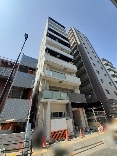 荒川区西日暮里のマンションの建物外観