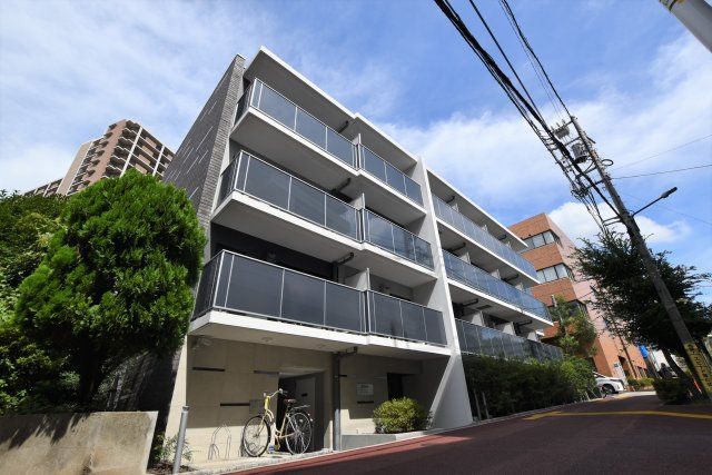 【板橋区志村のマンションの建物外観】