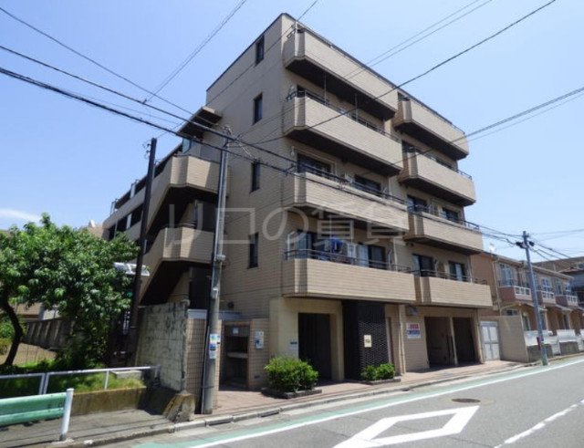 大田区羽田のマンションの建物外観