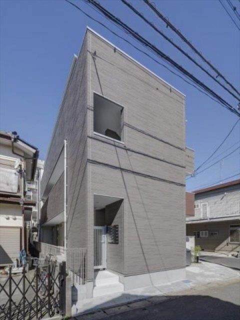 【大和市深見西のアパートの建物外観】